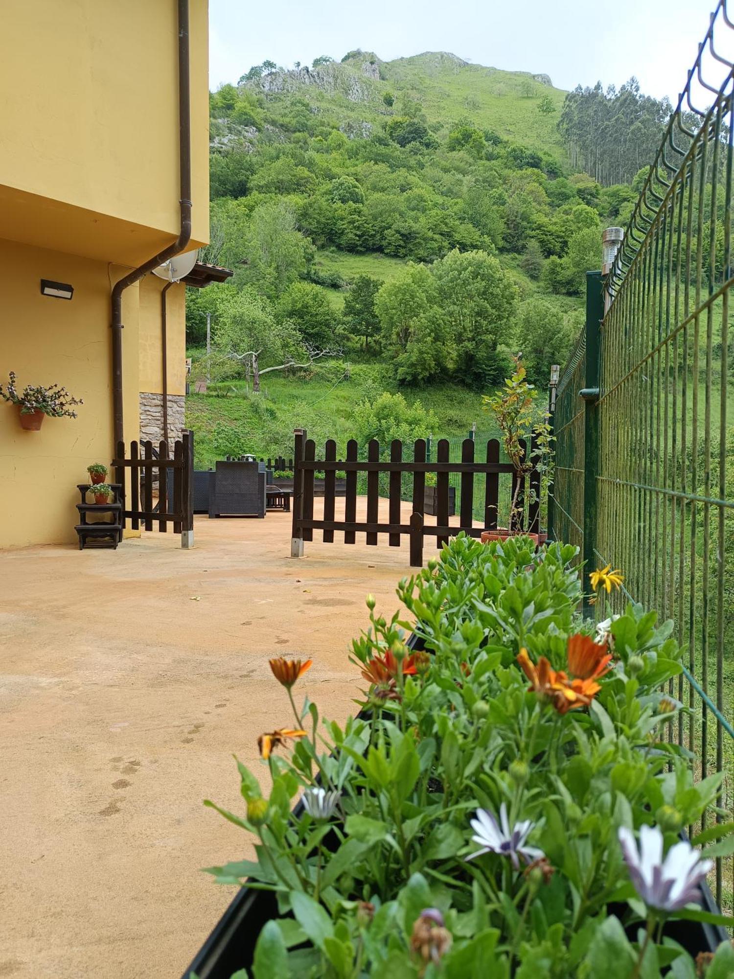 Appartement Carroceu Rural à Onís Extérieur photo